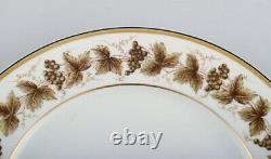 10 Limoges porcelain dinner plates with hand-painted grape vines, 1930s/40s