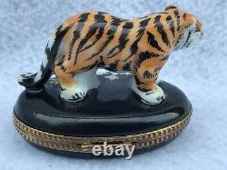 LIMOGES FRANCE Tiger Hinged Trinket Box Hand-painted Peint Main Mint