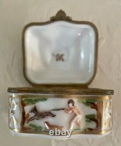 Limoges Trinket Box, Peint Main, Hand Painted, Raised porcelain Very RARE