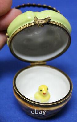 Peint Main Hand Painted Easter Basket with Chick inside Limoges Trinket Box