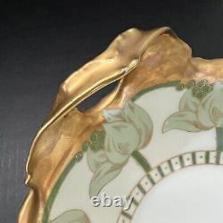 Antiquités de travail d'élite Limoges France 9 Bol à deux poignées, assiette peinte à la main, dorée.