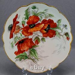 Assiette Limoges ancienne peinte à la main avec des coquelicots rouges et de l'or, de 9 3/8 pouces, vers 1890-1918.