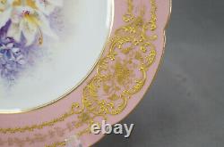Assiette à dîner D&Co Limoges peinte à la main avec des fleurs roses de style Pompadour et des détails dorés en relief de 9 pouces.