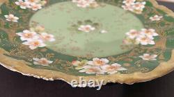 Assiette de charge en porcelaine de Limoges antique peinte à la main avec de l'or, style victorien, France verte.