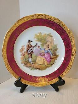 Assiettes Fragonard de LIMOGES Peintes à la main, Bordure dorée, Couple français en rendez-vous amoureux.
