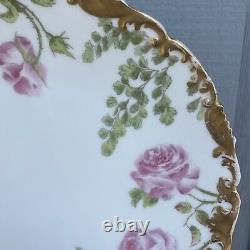 Assiettes de cabinet antiques T&V Limoges peintes à la main avec des roses roses et dorures 8 7/8'