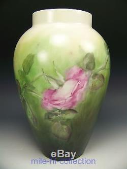 Beau Vase De Roses De Limoges France Peint À La Main