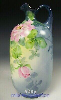 Belles Roses Peintes À La Main Limoges 8.5 X 4 Vase Ewer