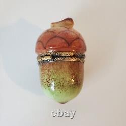 Boîte à bijoux Limoges en forme de gland en porcelaine peinte à la main en France