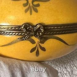 Boîte à bijoux en forme d'œuf peinte à la main de style vintage Limoges