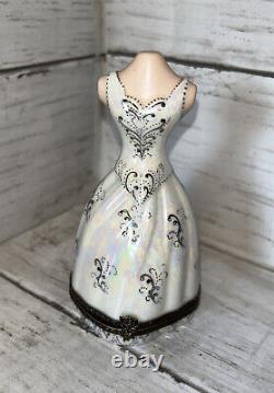 Boîte à bijoux en forme de buste de robe de mariée victorienne, Peint Main Limoges France, Signée gp