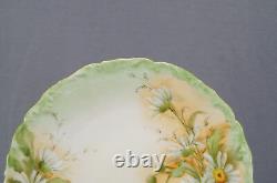 Ensemble de bols et assiettes à pudding T & V Limoges peint à la main avec des marguerites blanches et de l'or