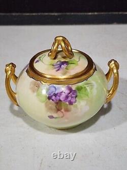 Ensemble sucrier et crémier signé Limoges ancien peint à la main avec des fleurs de violettes Pickard