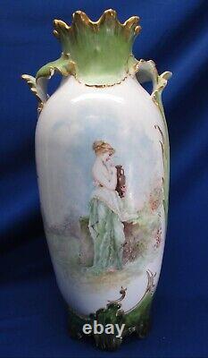 Grand vase Limoges peint à la main 19h X 10dia Roses d'un côté, jeune fille grecque de l'autre