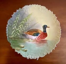 Grande assiette de charge en porcelaine peinte à la main B&H Limoges France avec un oiseau canard des années 1890