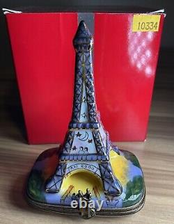 La boîte à bibelots en porcelaine de Limoges, France, avec la tour Eiffel, peinte à la main en 2000