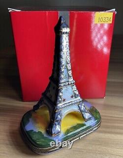 La boîte à bibelots en porcelaine de Limoges, France, avec la tour Eiffel, peinte à la main en 2000