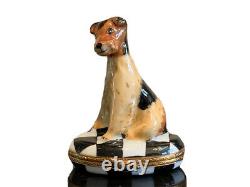 Limoges Adorable Terrier Dog Peint À La Main Porcelaine Boîte Àrinket En Porcelaine