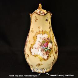 Limoges T&V Pot à chocolat début des années 1890, peint à la main avec des fleurs et des ornements dorés, réparé avec soin.