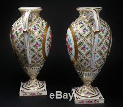 Paire De Magnifiques Urnes En Porcelaine Peinte À La Main, Style Ancien De Sèvres Limoges