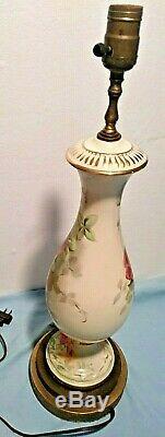 Peintes À La Main Signée Victorienne Limoges Style Porcelain Table Lamp 2' Roses Floral