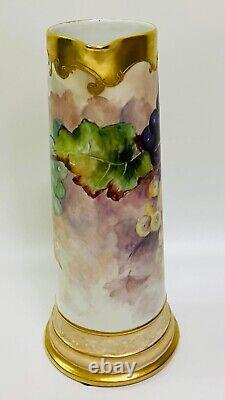 Pichet en étain peint à la main de Limoges, raisins et feuille, 14 1/2, lourd doré, 1900-1932