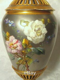 Vers 1860 Paris Porcelaine Vase Urne Potpourri Platinum Or Roses Peint À La Main