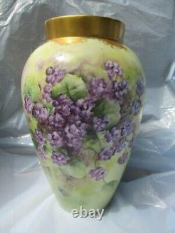 Vintage Limoge Hand Ptd. Vase En Porcelaine Violets Violets Et Or 9-1/2 X 6 Pre Own